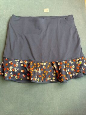 Callaway Women’s Floral Ruffle Hem Skort Size M